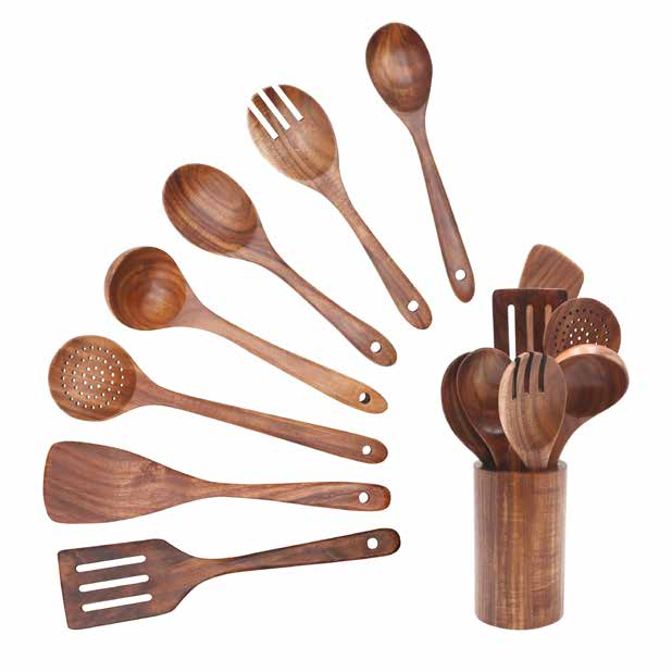 Wood kitchen utensils 
