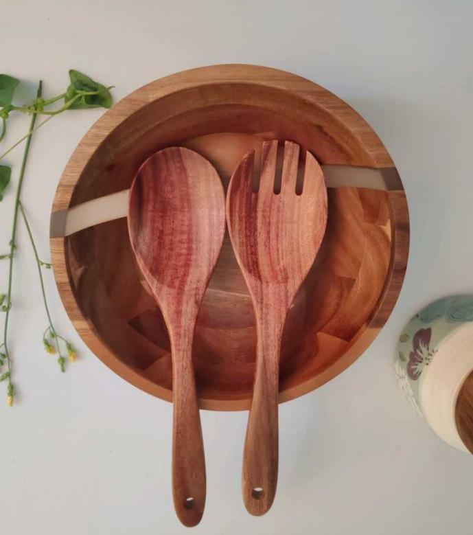 Wood kitchen utensils 