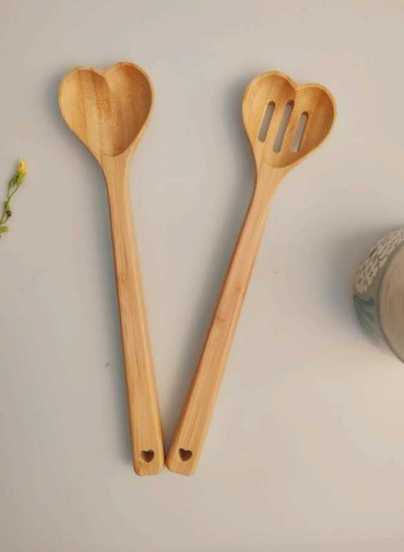 Wood kitchen utensils 