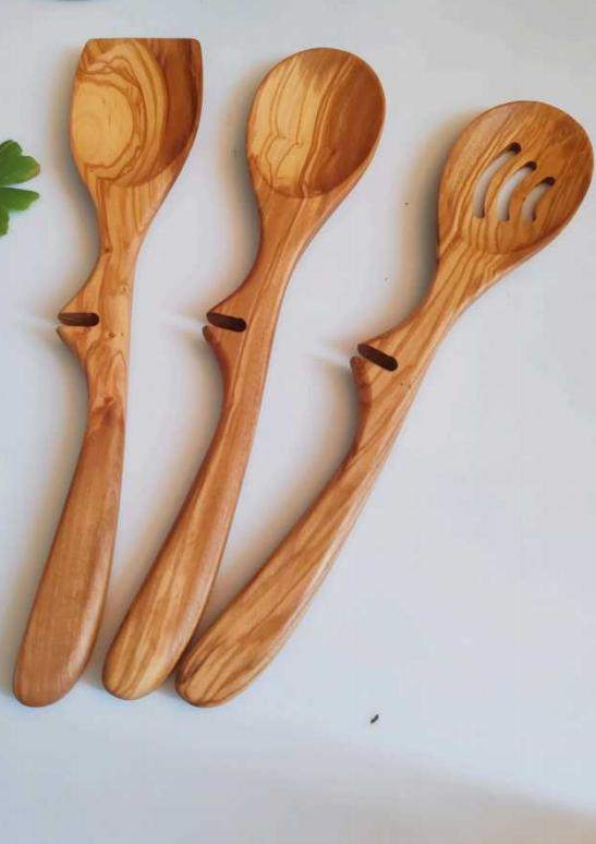 Wood kitchen utensils 