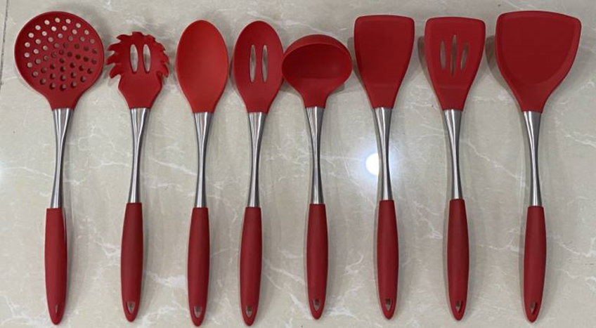 Silicone kitchen utensils 