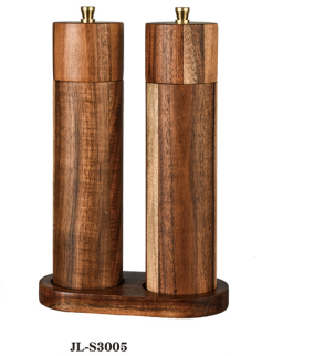 Pepper mill 