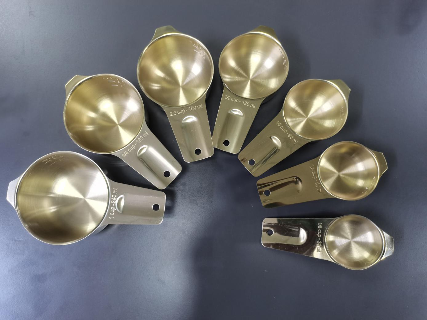 Measurement cups & spoons