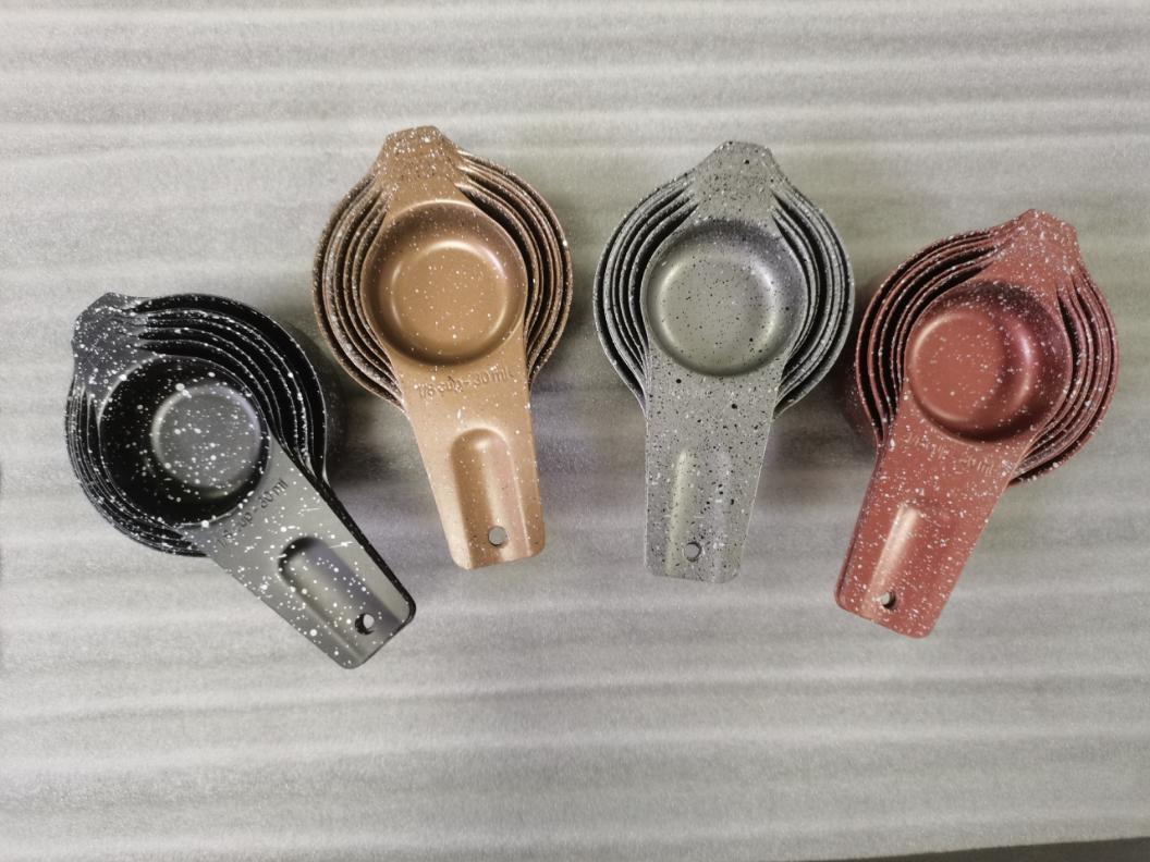 Measurement cups & spoons