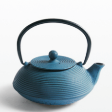 Casting iron tea pot