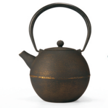 Casting iron tea pot