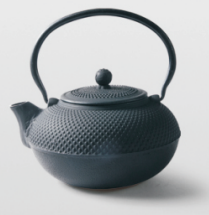 Casting iron tea pot